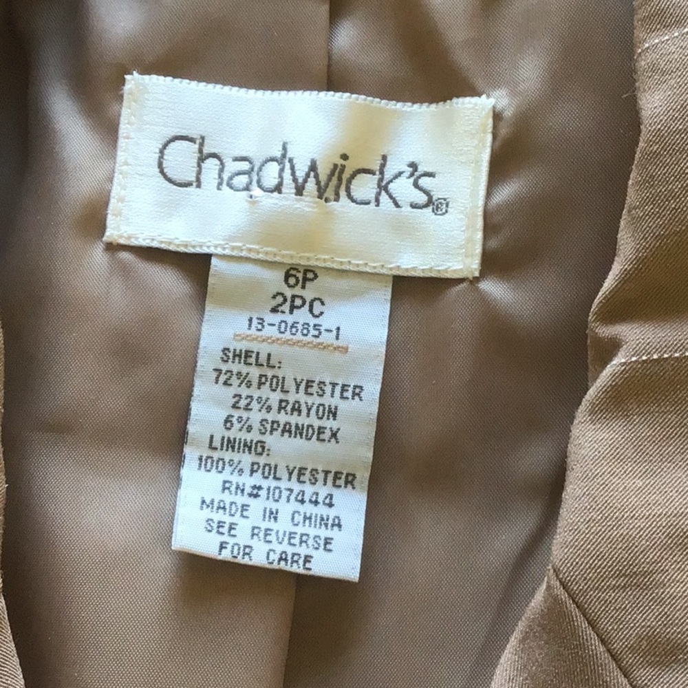 Pants Suit - Picture 6 of 9